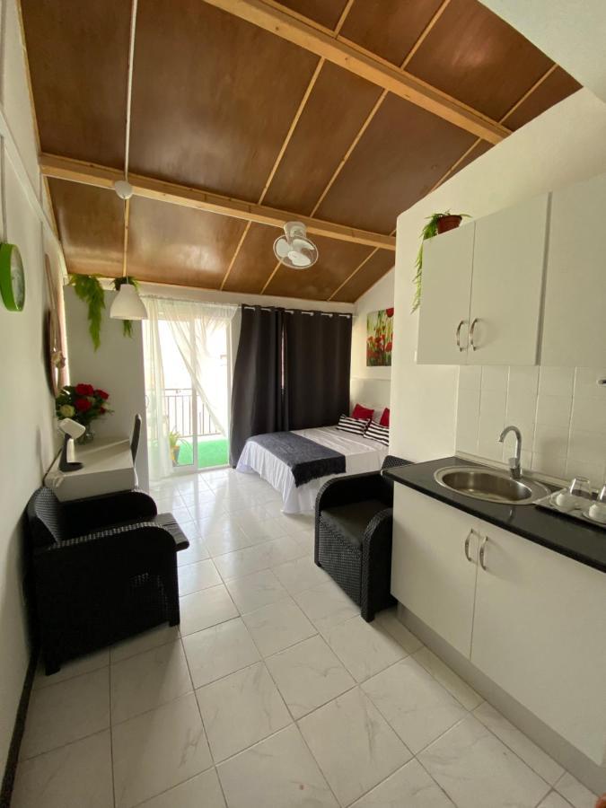 Christian Place Praia Exterior foto